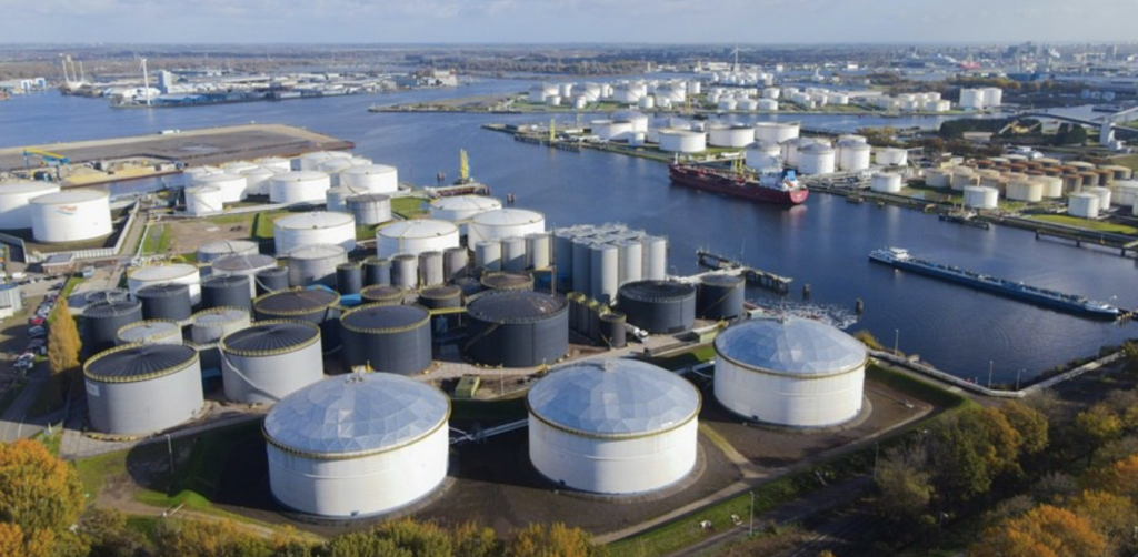 Нефть будет: Саудовская Аравия обходит Ормузский пролив стороной