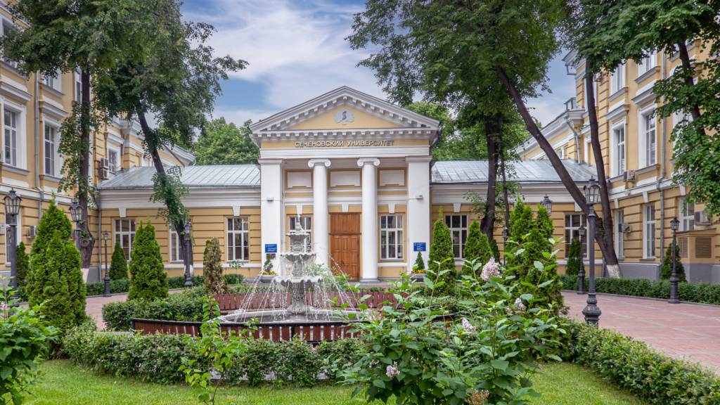 В Сеченовском университете начали синтезировать полимерные композиты с заданными свойствами