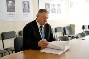 Сергей Глазьев: «Наши денежные власти до сих пор думают, что деньги — это монеты»