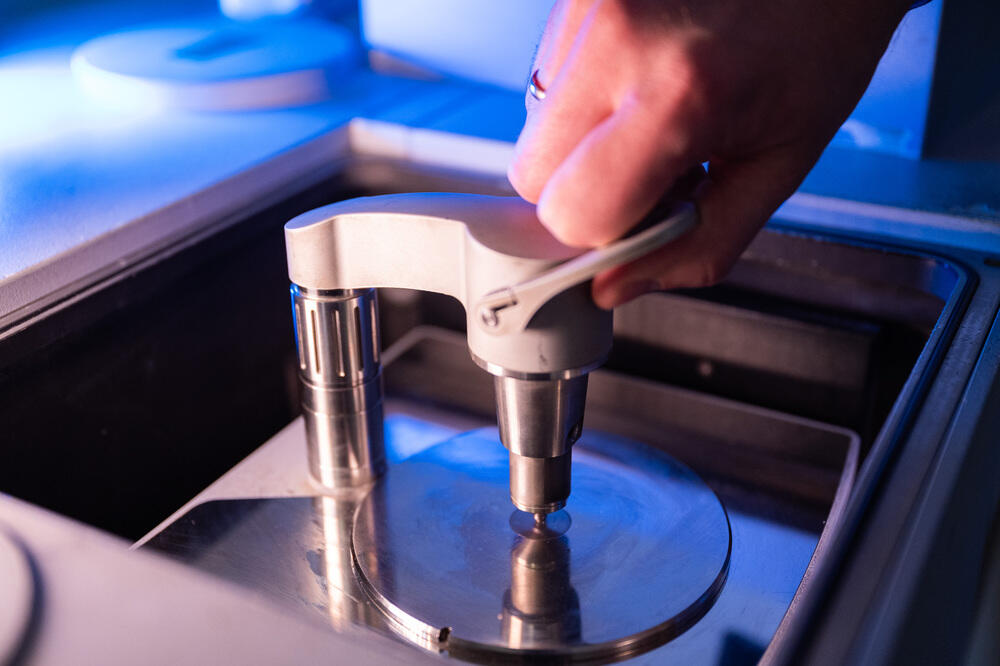 Новый биметаллический катализатор превращает углекислый газ в полезный ресурс