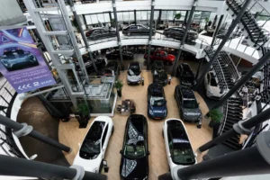 Вместо бани — в автосалон. Как подорожают автомобили после 1 января 2027 года