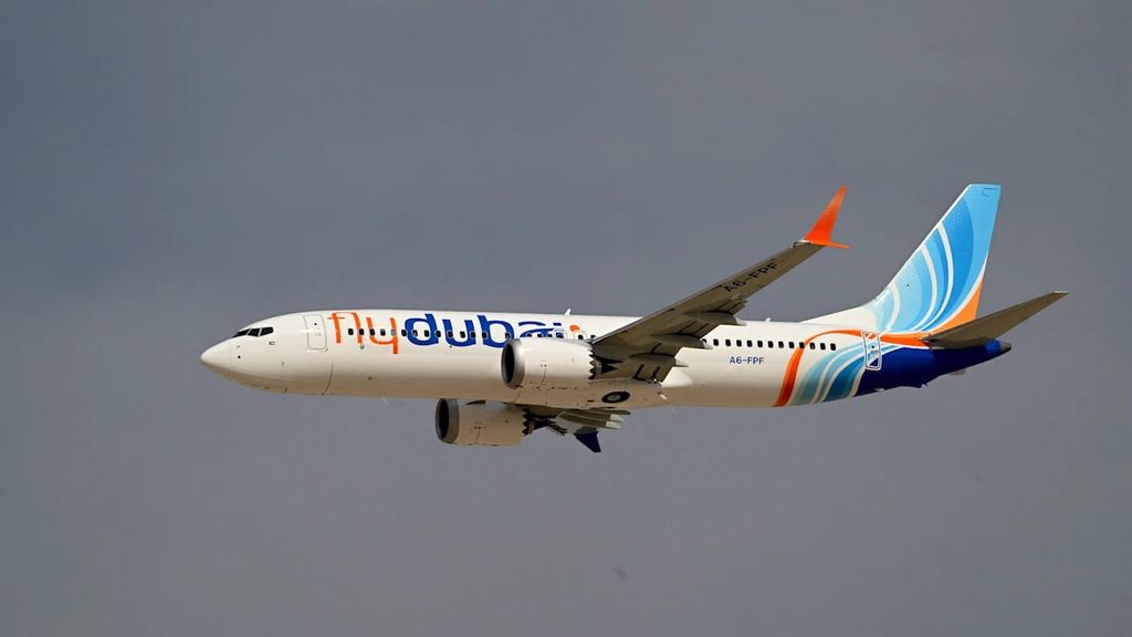 «Есть подозрение, что один из пилотов хотел разбить самолёт»: рейс Flydubai экстренно сел в Саудовской Аравии